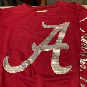 Alabama Crimson Tide long sleeve shirt 
Size M